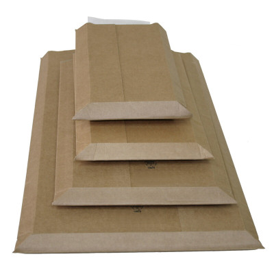 Versandtaschen aus Pappe